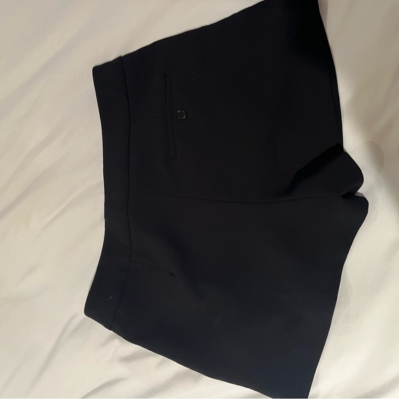 Aritiza | Wilfred Black Shorts - Picture 4 of 4